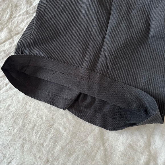 Lululemon Ribbed Tank Top Size 4 - Picture 3 of 3